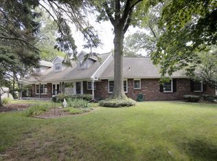 2510 Ridgeview Dr, Kalamazoo, MI 49008