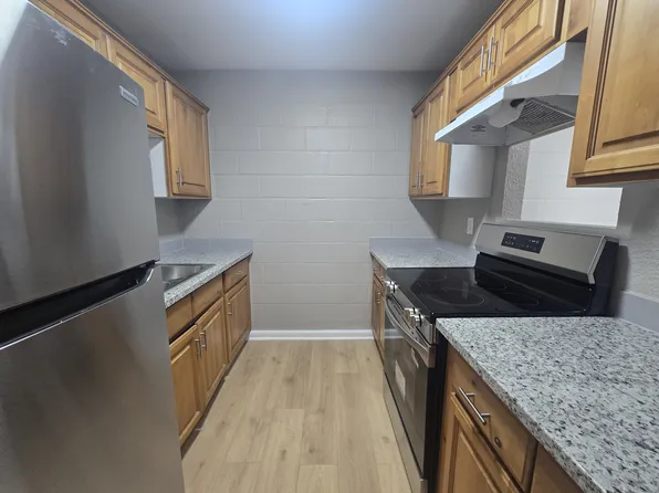 4217 Sealy St, Galveston, TX