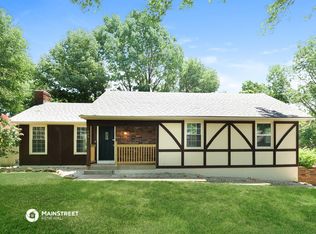 409 N Adams St, Raymore, MO 64083