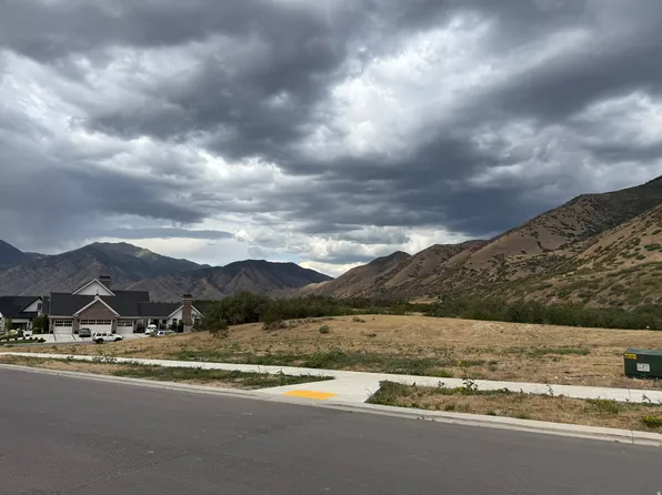 3235 S Twin Hollow Dr, Mapleton, UT 84664