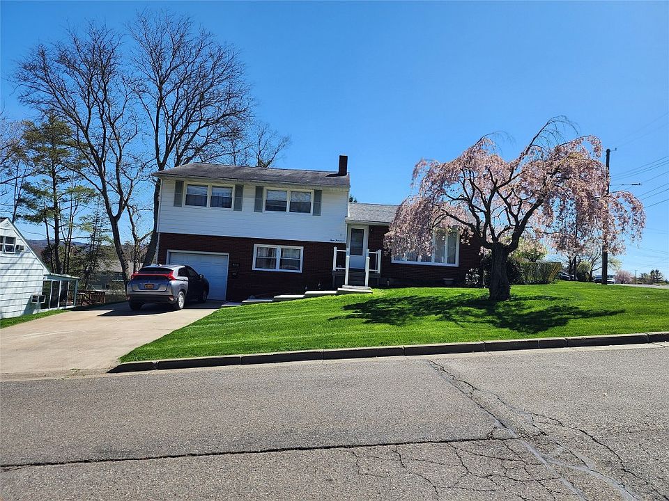 1st image of 3000 Columbia Dr