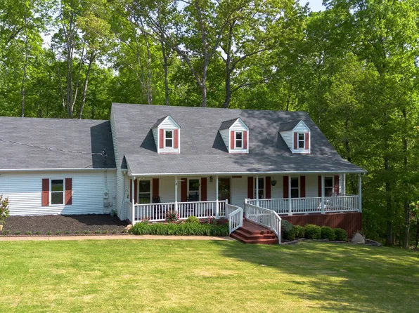 1233 Hardwood Trl, Burns, TN 37029