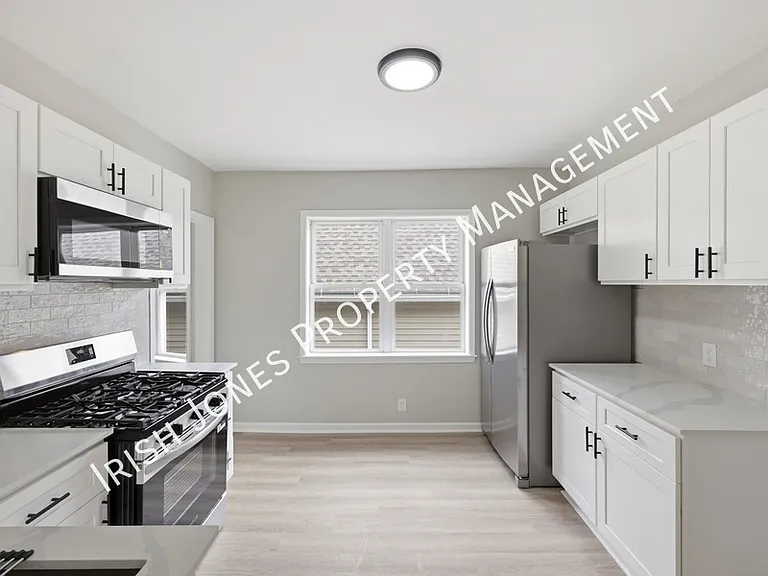 61 Princeton Pl #2 — Photo 7