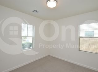 953 W Yellowstone Way, Chandler, AZ 85248