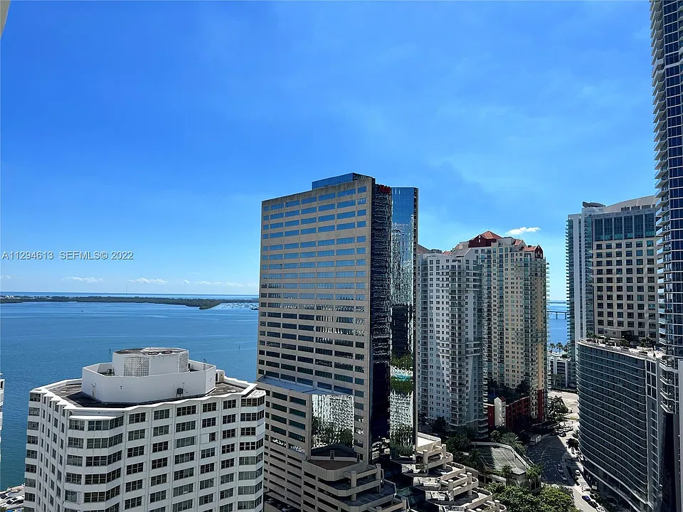 950 Brickell Bay Dr #19