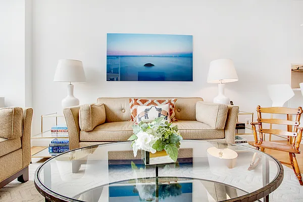 Sold by Compass | media 3