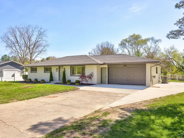3950 N Thomas Rd, Freeland, MI 48623