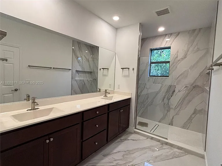 4081 Allerdale Pl #TOWNHOUSE — Photo 5