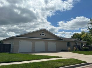 1601 E Hanson Ave, Mitchell, SD 57301