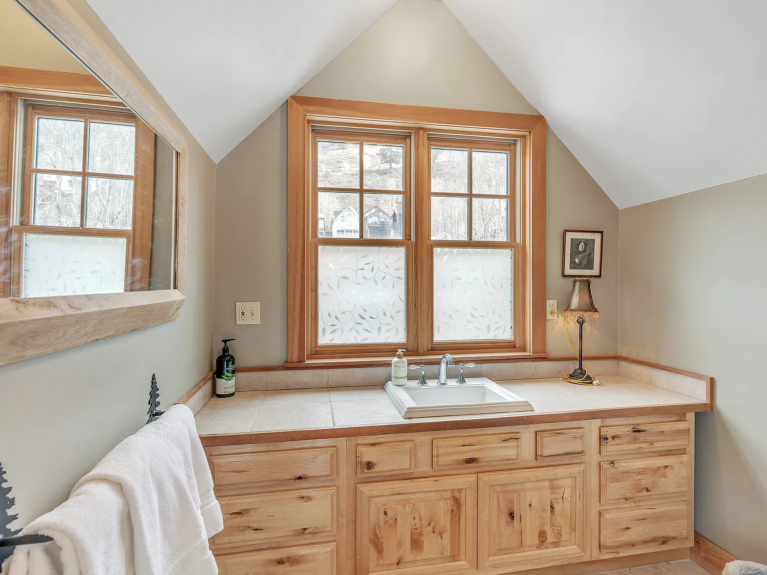 518 E Columbia Ave — Photo 4
