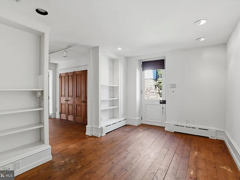 Prizer Rd — Photo 15