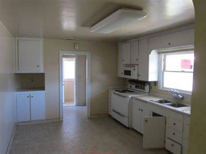 2nd image of 2511 7th St