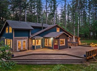 9525 Doyle Rd, Comox Valley, BC V9J 1E7