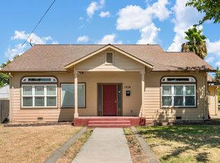 1034 1st St, Escalon, CA 95320