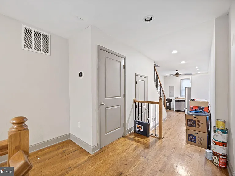 2209 Mullikin St — Photo 6