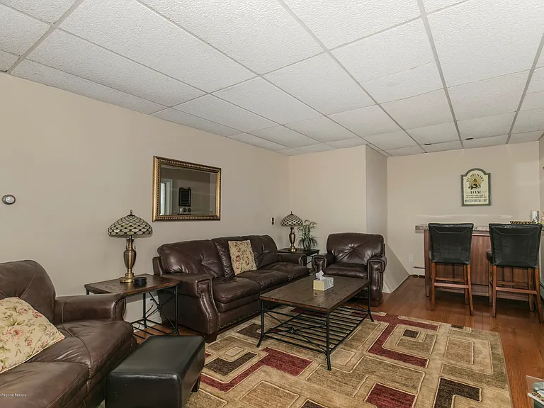 18 Ocean Ave — Photo 17