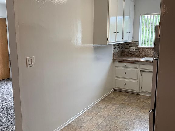 4th image of 4907 Riverton Ave