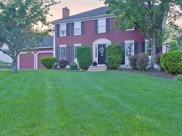 98 Robinette Rd, Stoughton, MA 02072