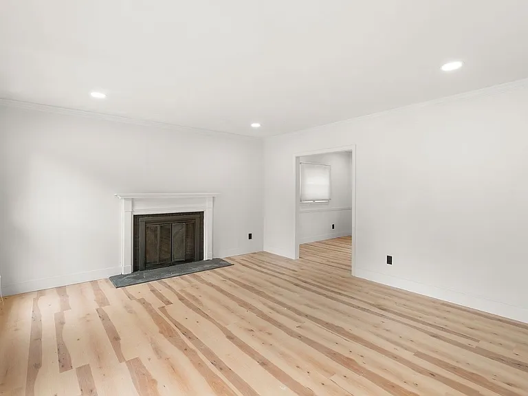 577 Brook Rd — Photo 9