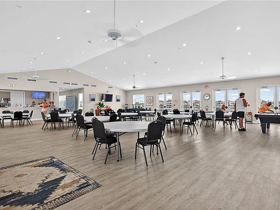 3rd image of 237 Horizon RD