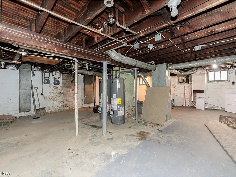 2035 Chesterland Ave #DOWN — Photo 36