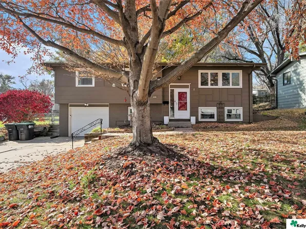 13511 Hickory Cir, Omaha, NE 68144