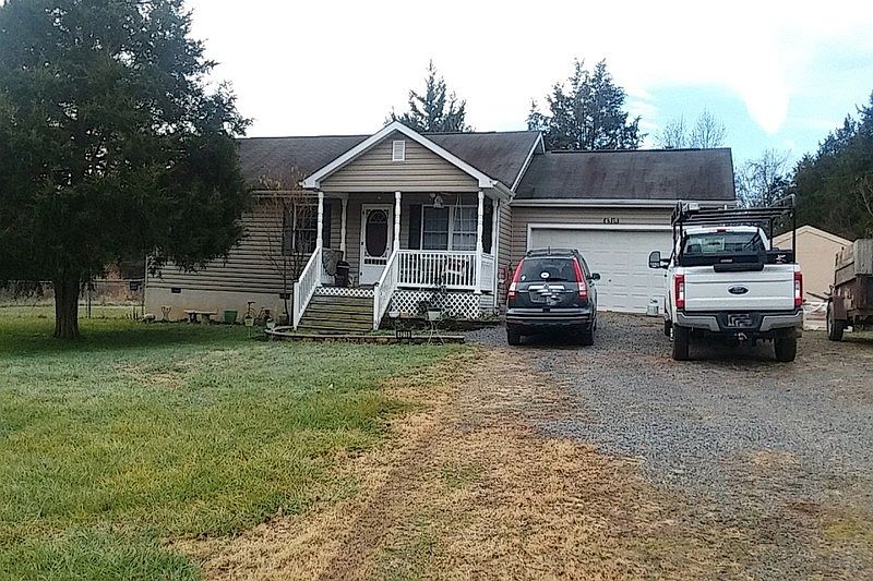 1st image of 4318 Rolling Hills Dr