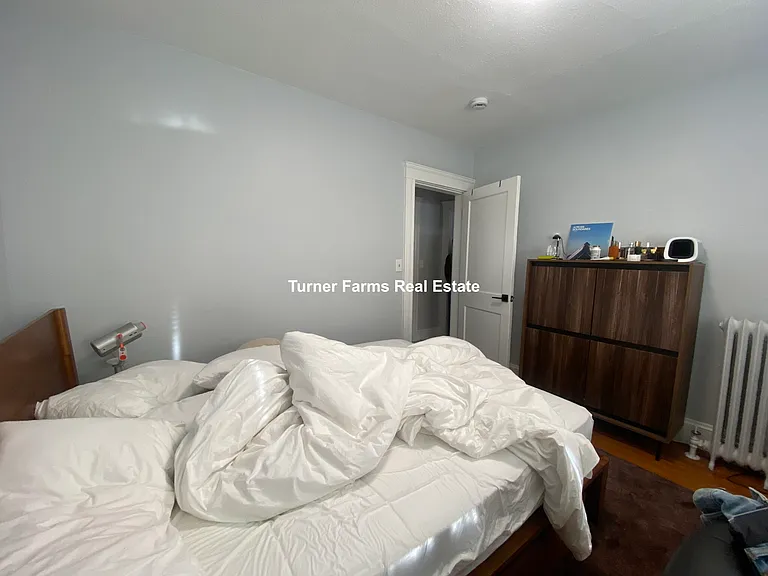 256 Main St — Photo 10