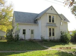 401 N Jefferson St, Harvard, IL 60033