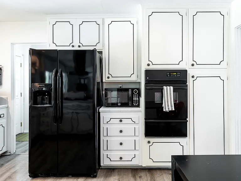 1390 S San Joaquin Dr — Photo 14