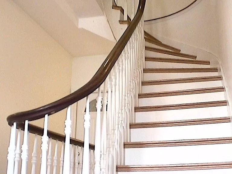 10 Warren St #A — Photo 1