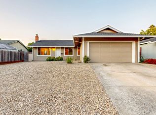 8836 Lancaster Dr, Rohnert Park, CA 94928