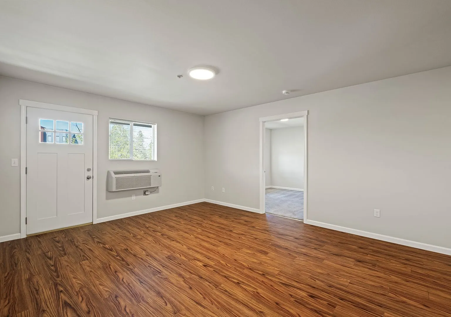 475 North Elliott — Photo 3