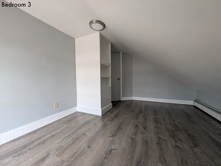 526 Plainfield St — Photo 11
