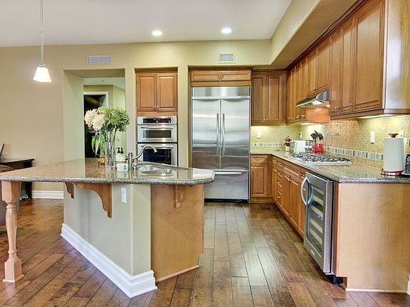 3rd image of 6241 Crescent Park W Unit 103