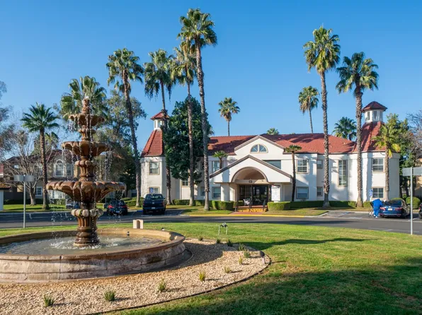 8153 N Cedar Ave APT 108, Fresno, CA 93720