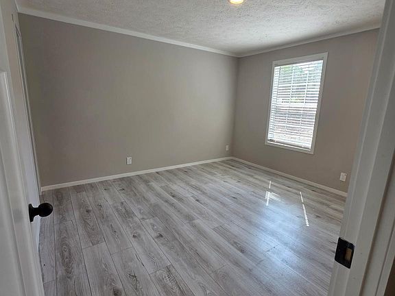 5th image of 2765 Piney Rd