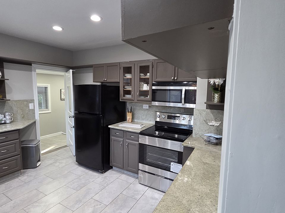 1st image of 364 E Wattles Rd