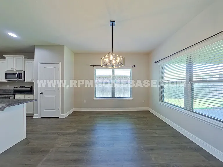 432 Chickadee St — Photo 10