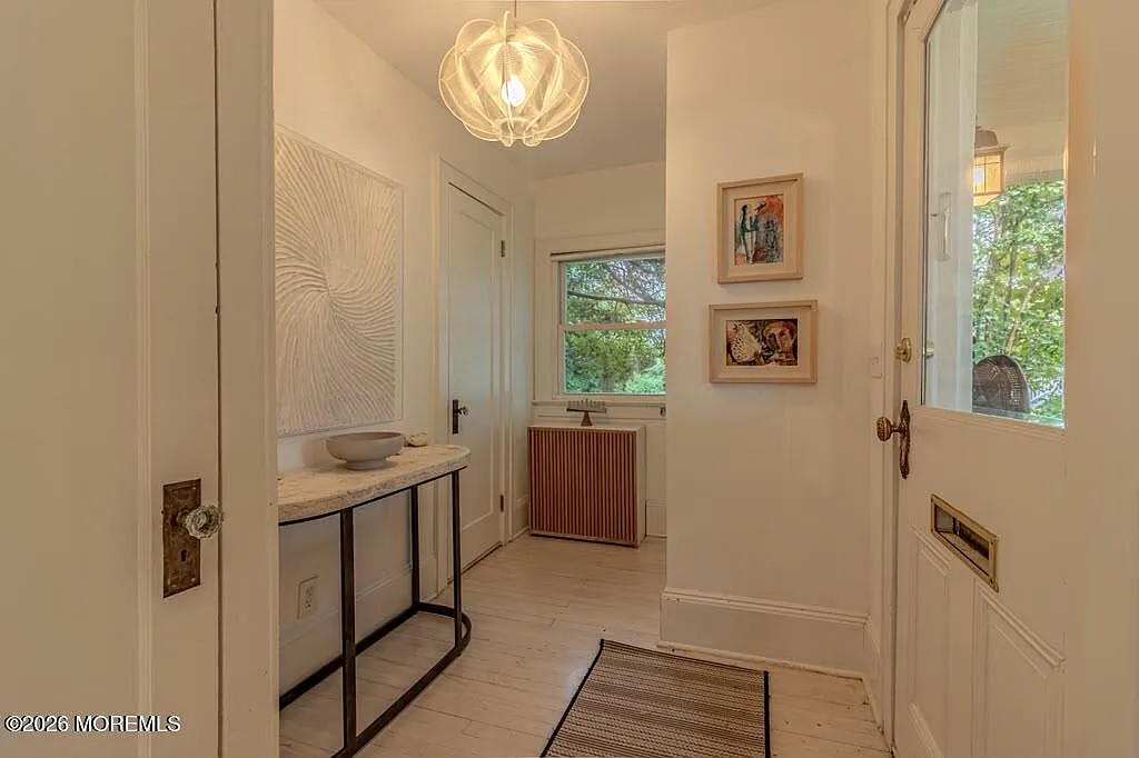 3 bed, 2.5 bath, 1648 sqft, $5,250 — Photo 4
