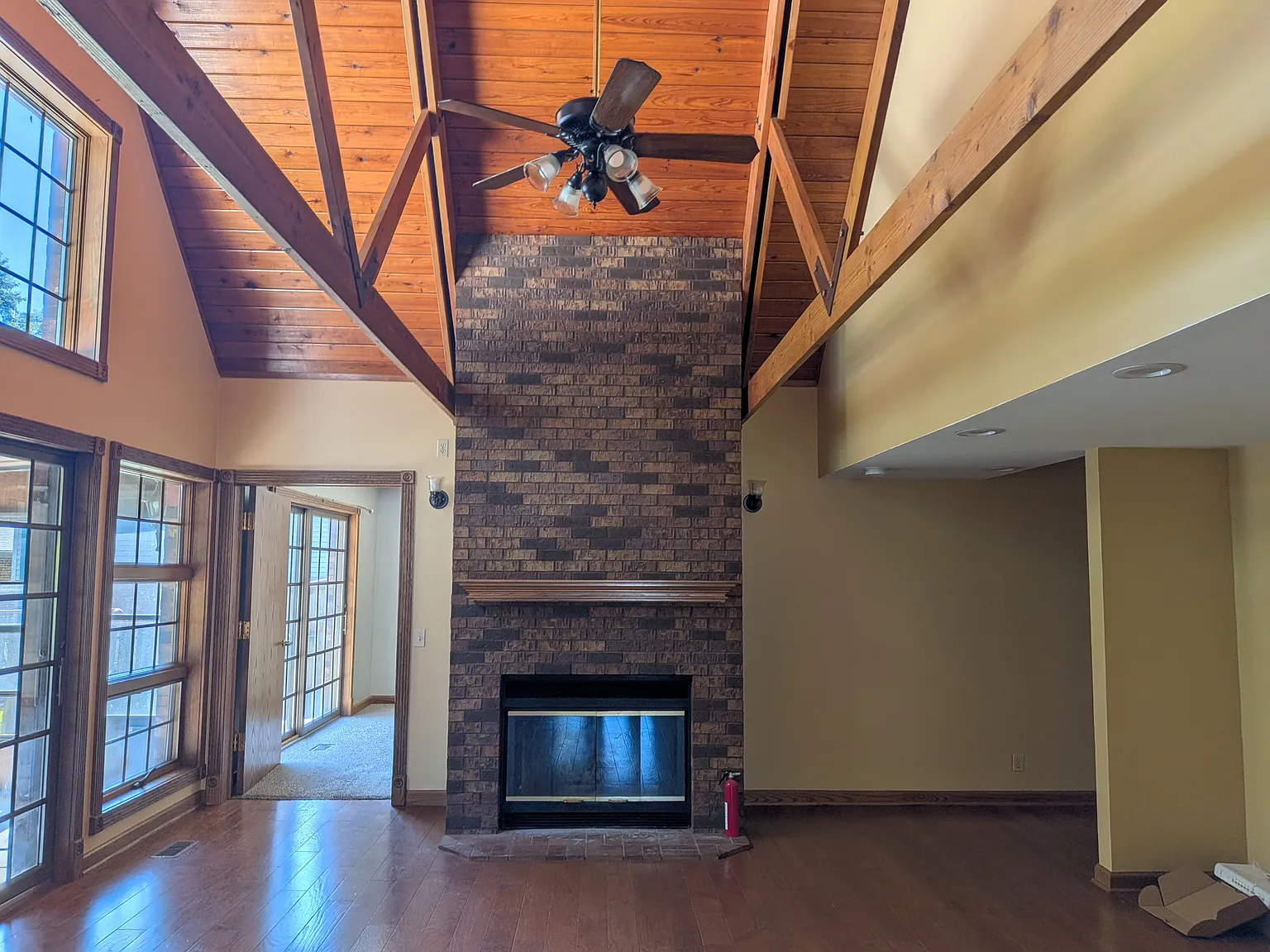 4 bed, 2650 sqft, $2,600 — Photo 4