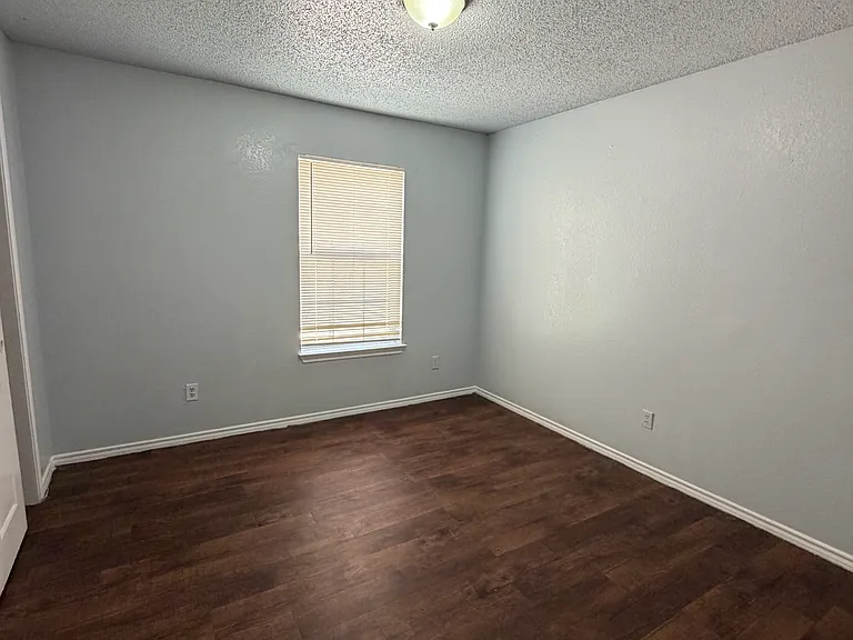 320 S Center St #114 — Photo 11