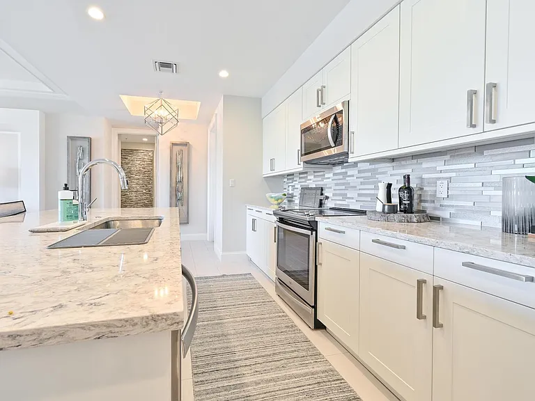 1111 Central Ave #303 — Photo 15