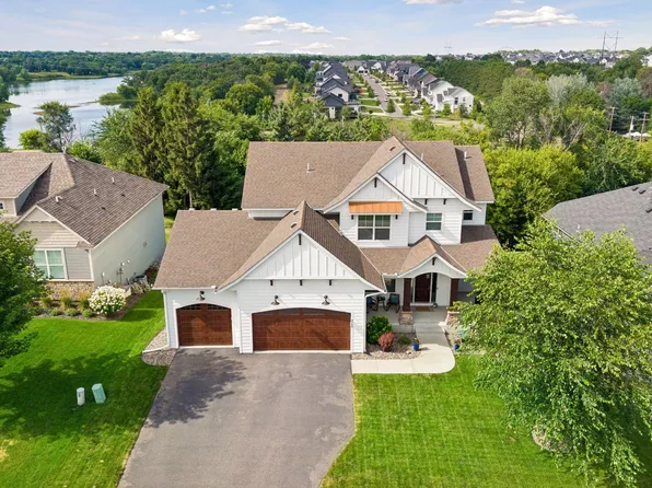 9708 Compass Pointe Ct, Woodbury, MN 55129
