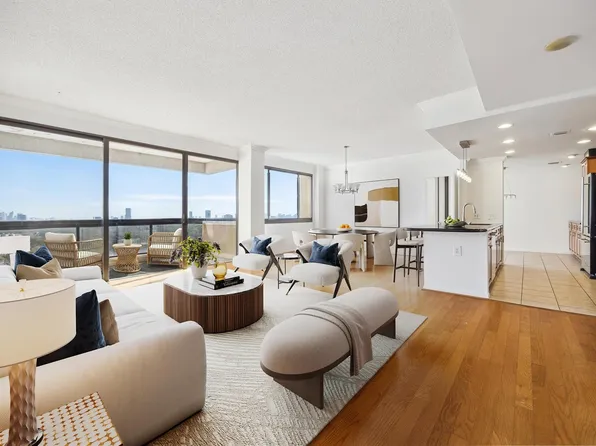 49 Briar Hollow Ln Unit 1704, Houston, TX 77027