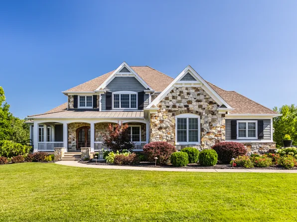 9422 Pleasant View Ln, Zionsville, IN 46077