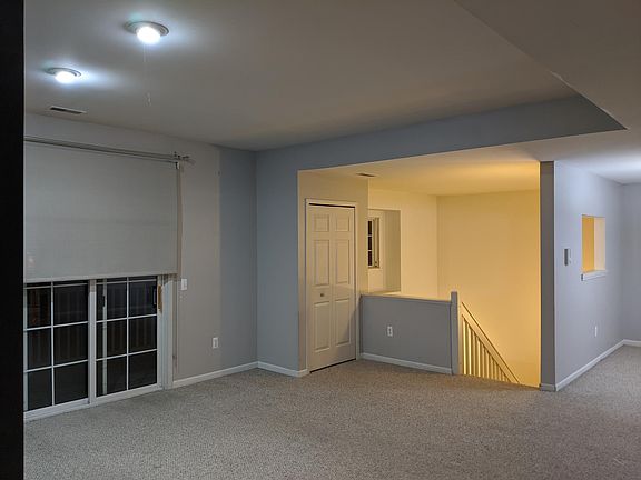 3rd image of 5866 Acorn Ln