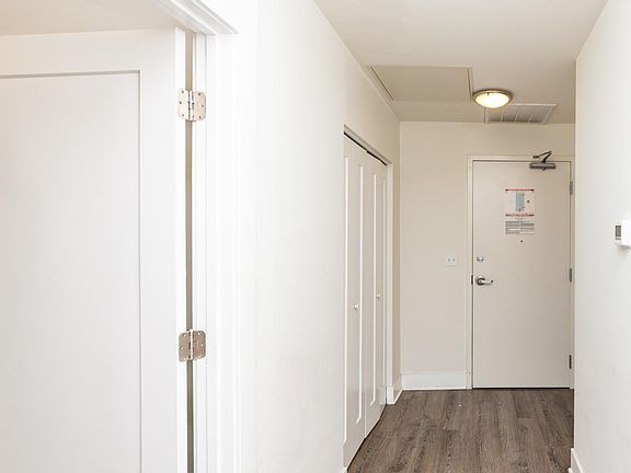 4th image of 2037 S Michigan Ave #409