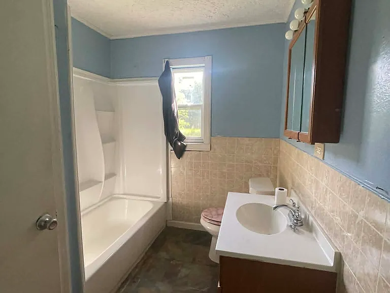 206 Celia Dr — Photo 7