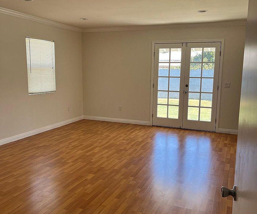 1st image of 4517 Goldfield Ave